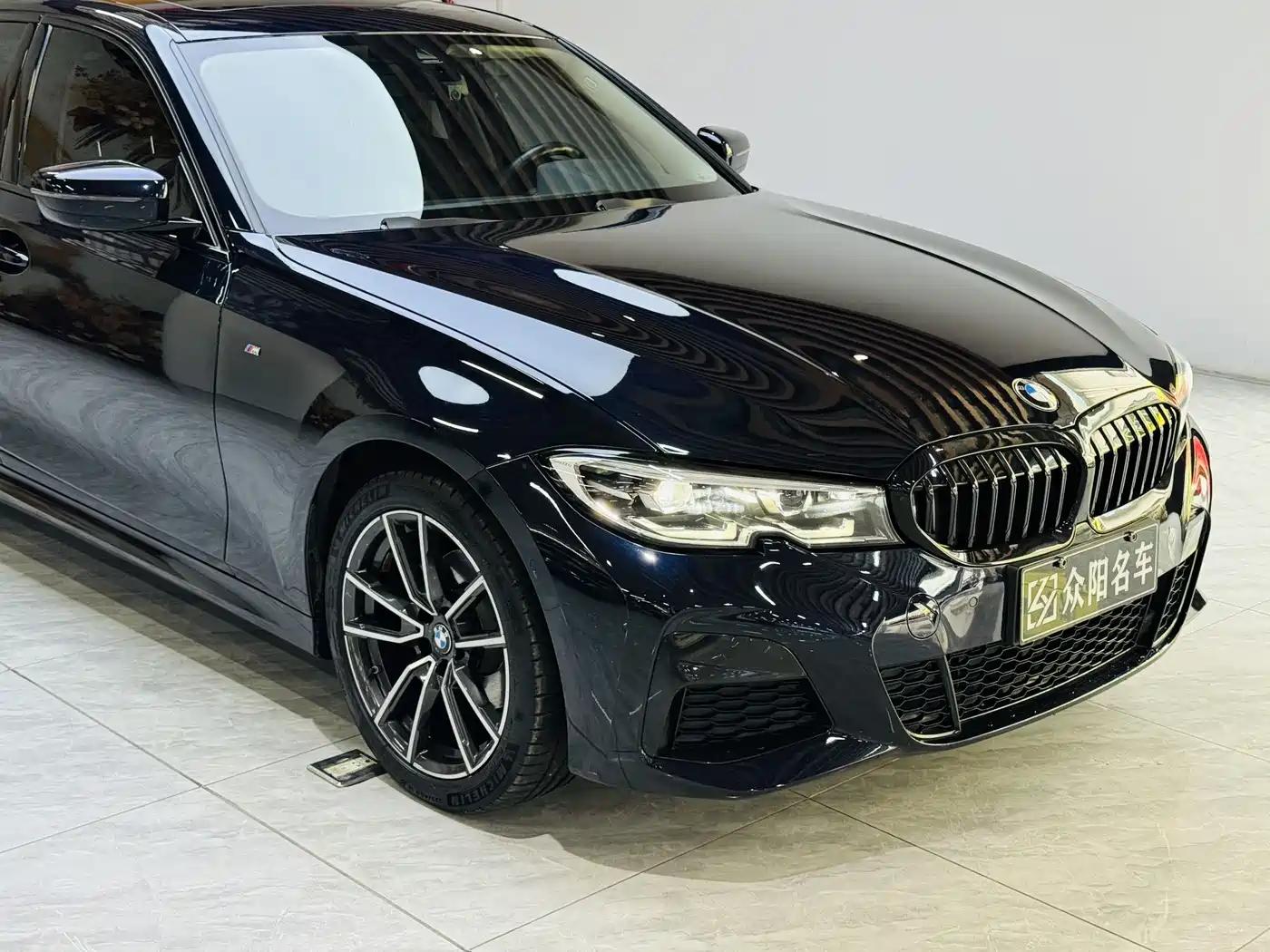 BMW 3 SERIES
