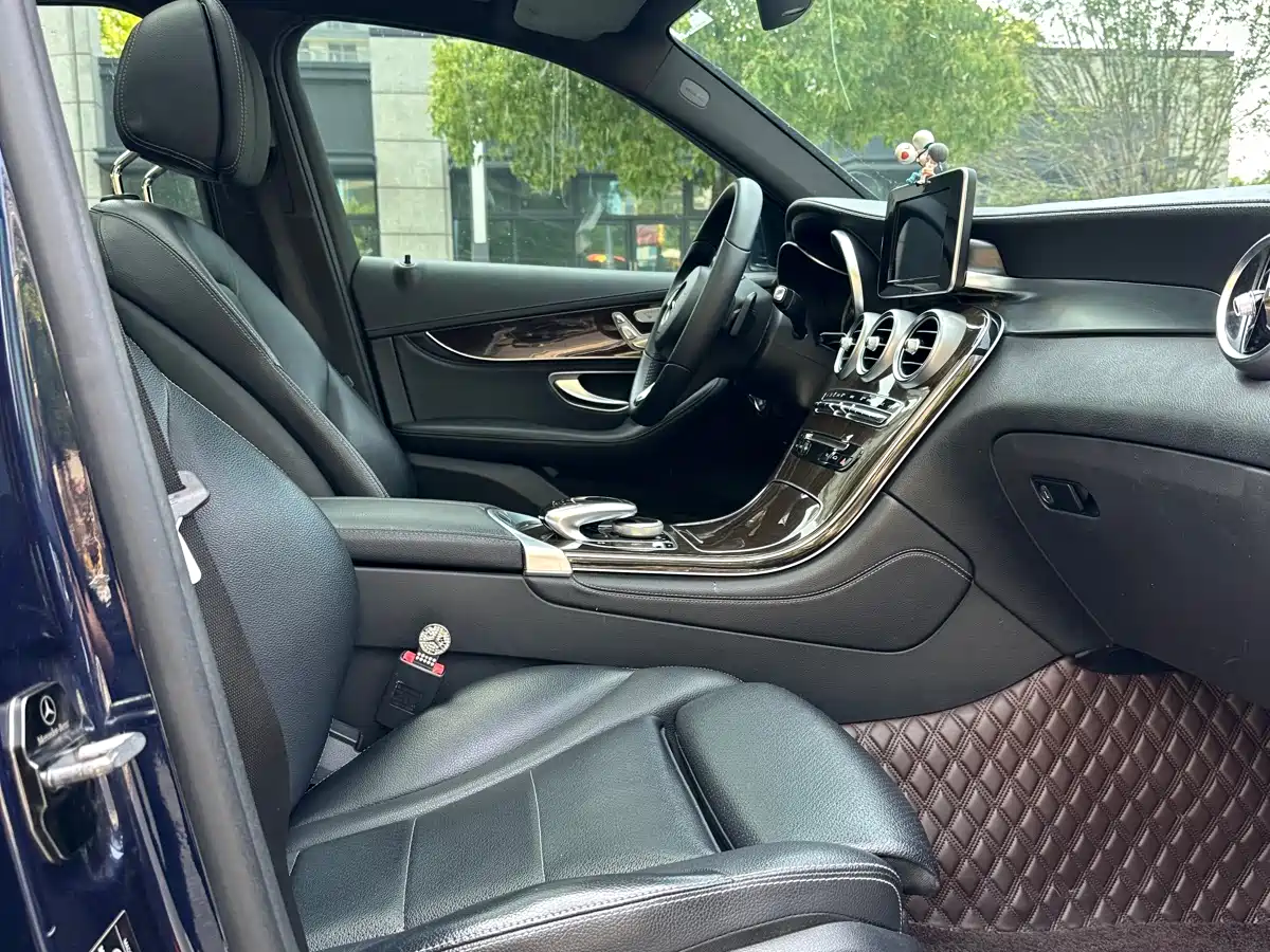 Mercedes-Benz GLC 2017 GLC 260 4MATIC Dynamic фото 12