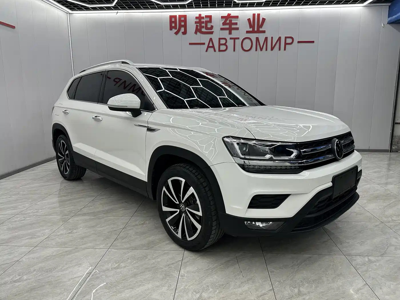 Volkswagen Tharu 2022 280TSI FWD Luxury Edition фото 2