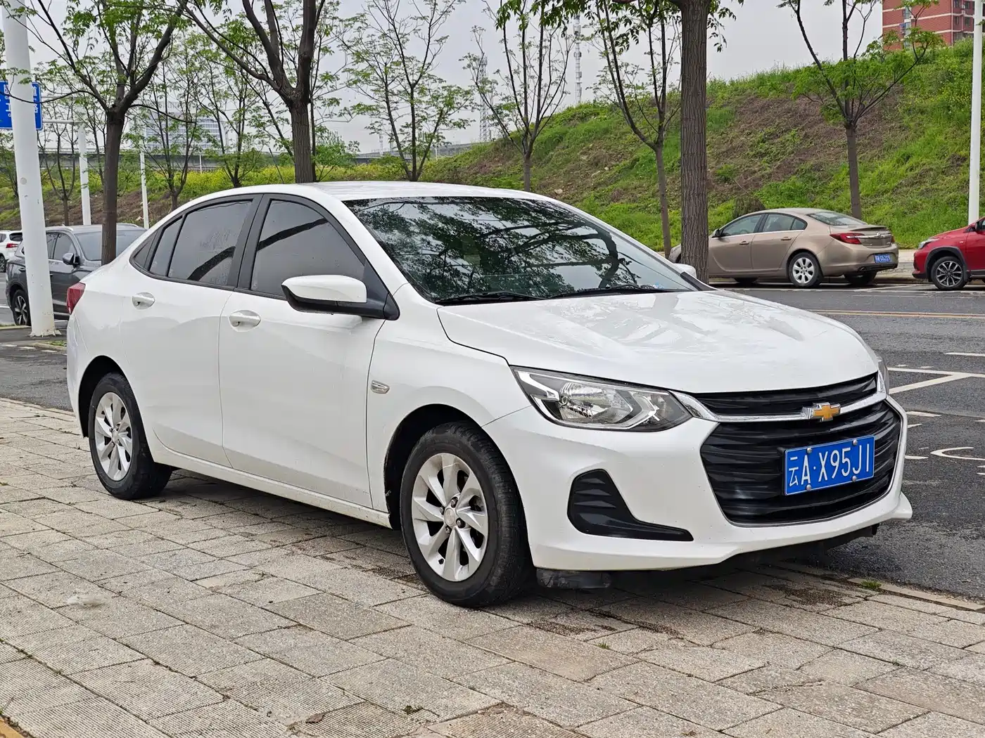 CHEVROLET KOVOZ
