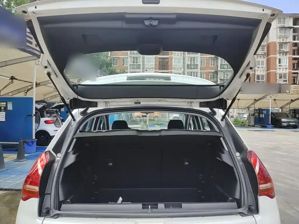 Peugeot 3008 2016 2015 1.6THP Automatic Classic Edition
