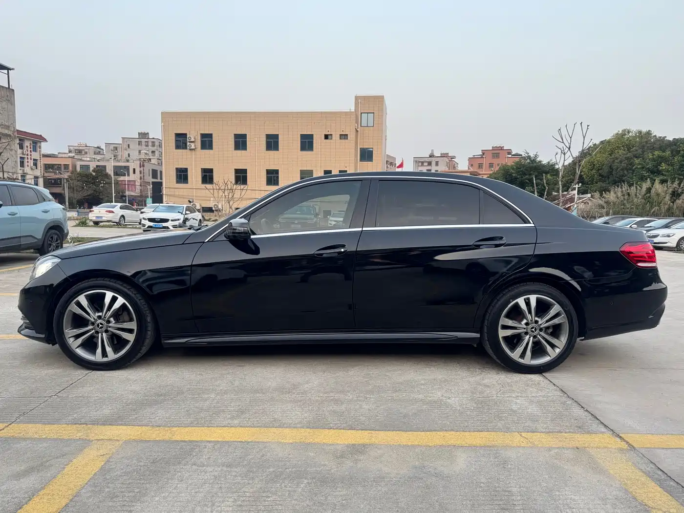 Mercedes-Benz E-Class 2015 E 260 L Sport фото 7