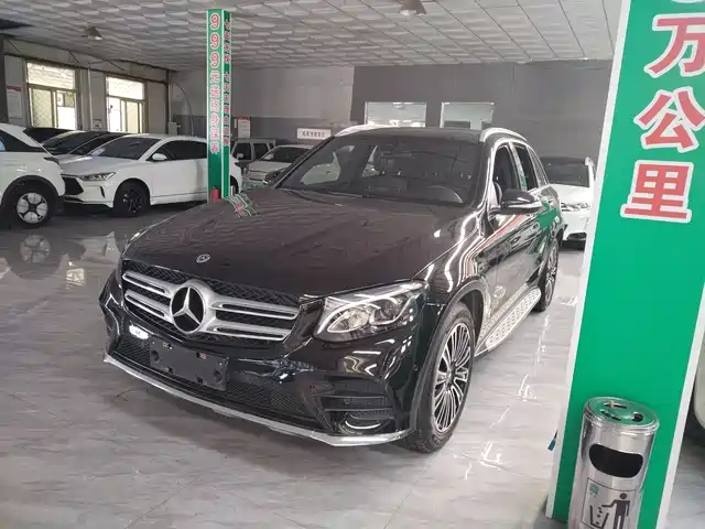 MERCEDES-BENZ GLC