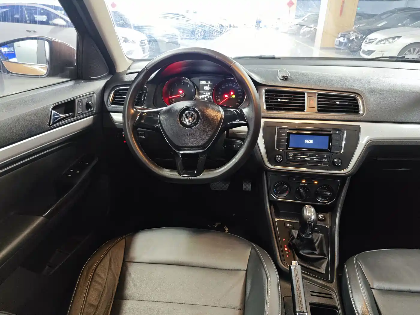 Photo 11 - Volkswagen Lavida Tour