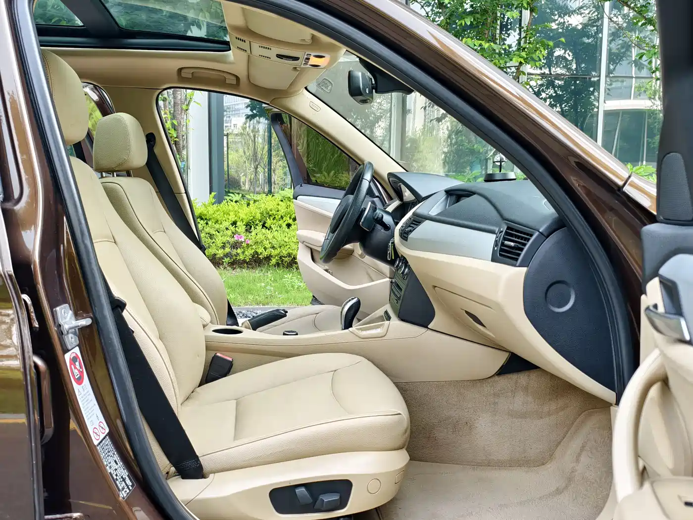BMW X1 (Import) 2012 Model xDrive28i фото 30