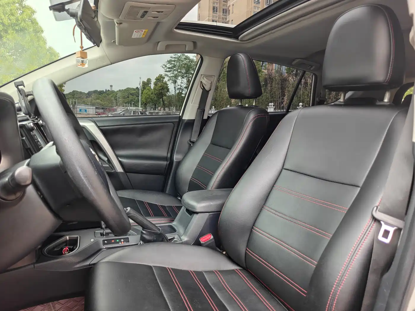 Toyota RAV4 Rongfang 2016 2.0L CVT 2WD Comfort (China V) фото 23