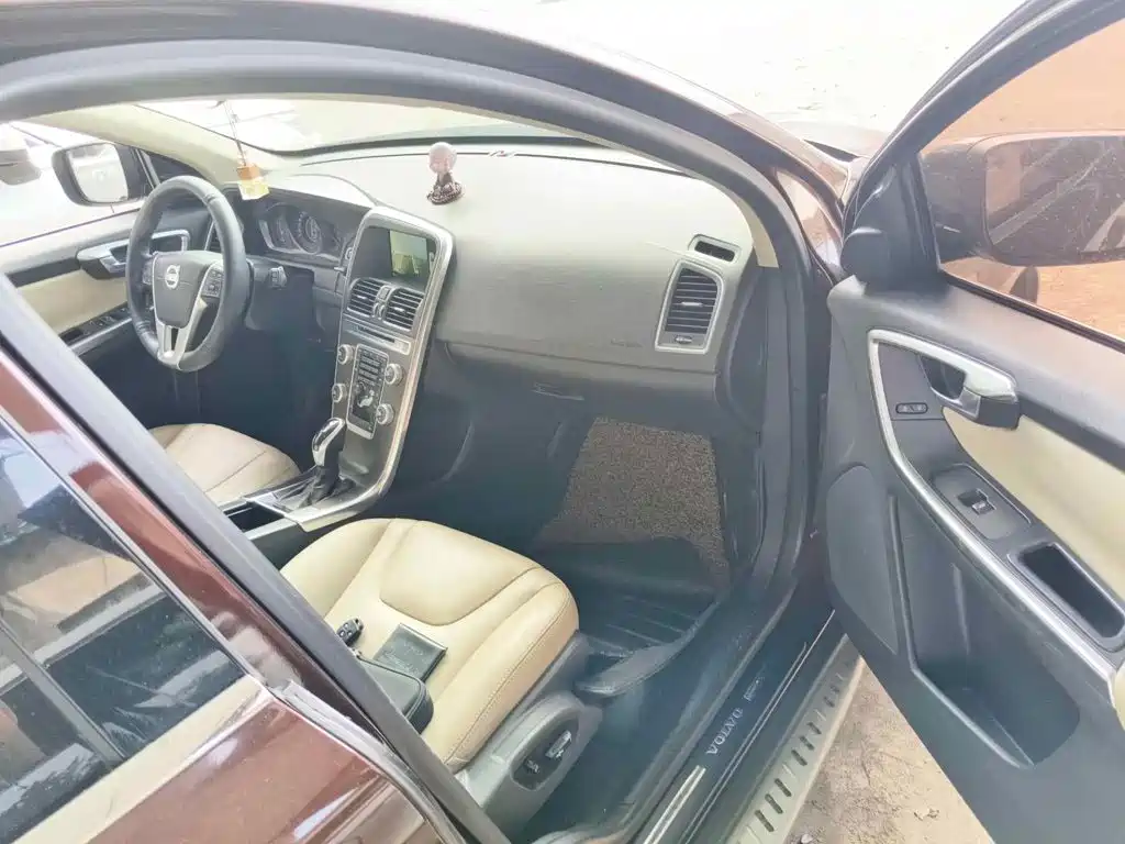 Volvo XC60 (Import) 2015 2014 T5 Zhiyi Edition