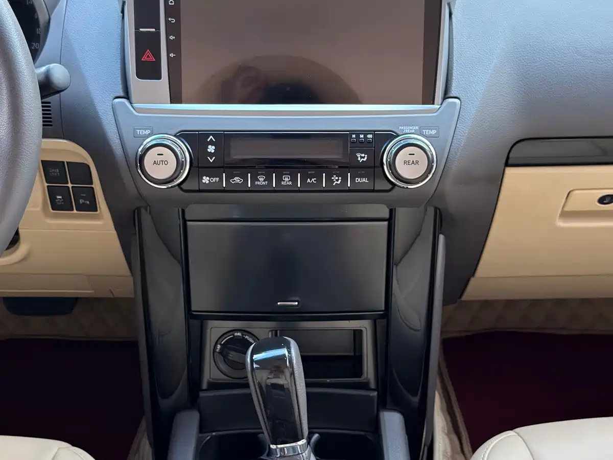 Toyota Prado (Import) 2015