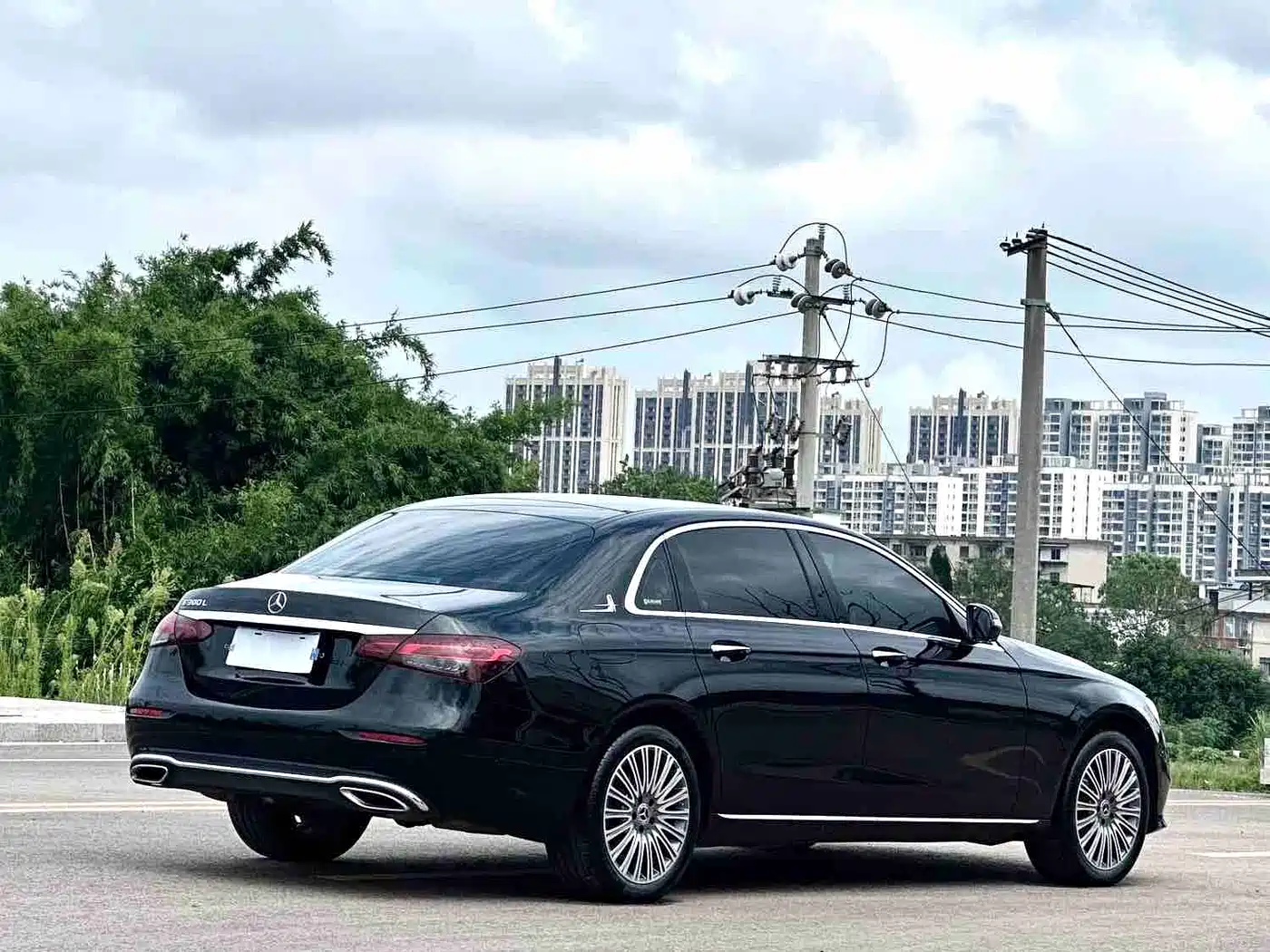 Mercedes-Benz E-Class 2022 E 300 L Luxury фото 4