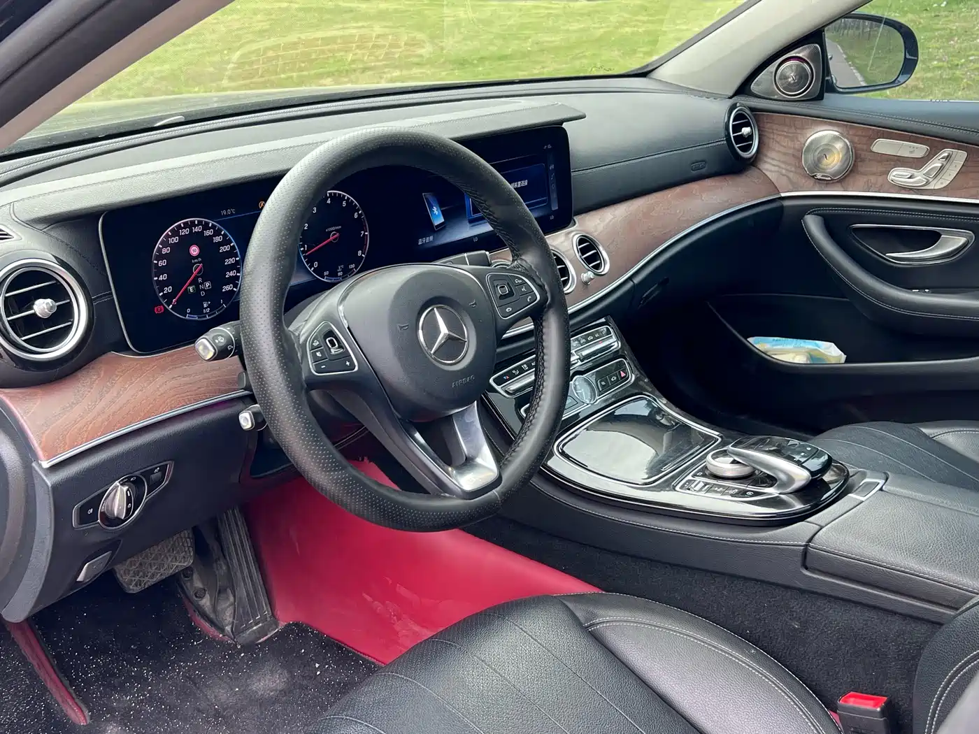 Mercedes-Benz E-Class 2017 E 300 L Luxury фото 6