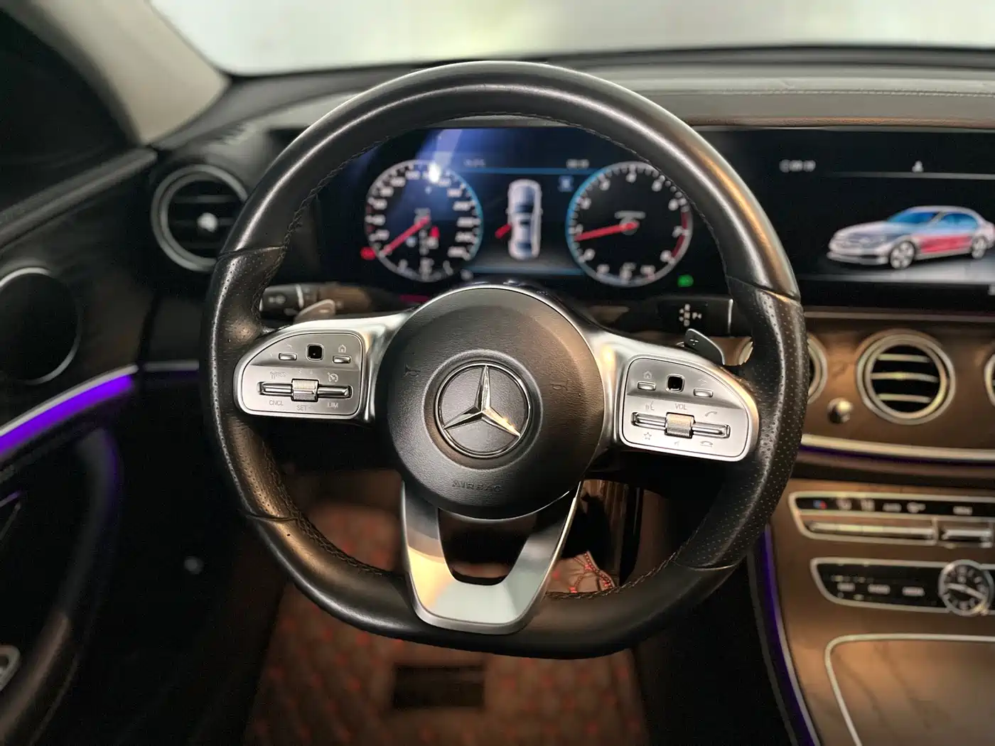 Mercedes-Benz E-Class 2019 E 300 L Sport Fashion фото 14