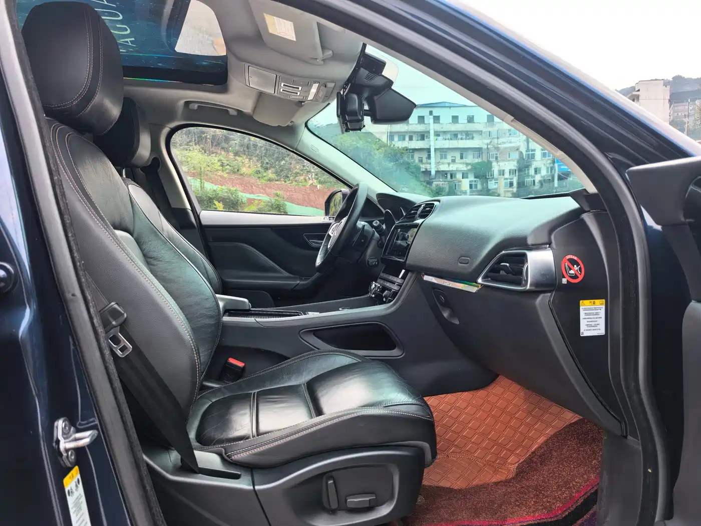 Jaguar F-PACE 2018 2018 2.0T 4WD Urban Premium Edition