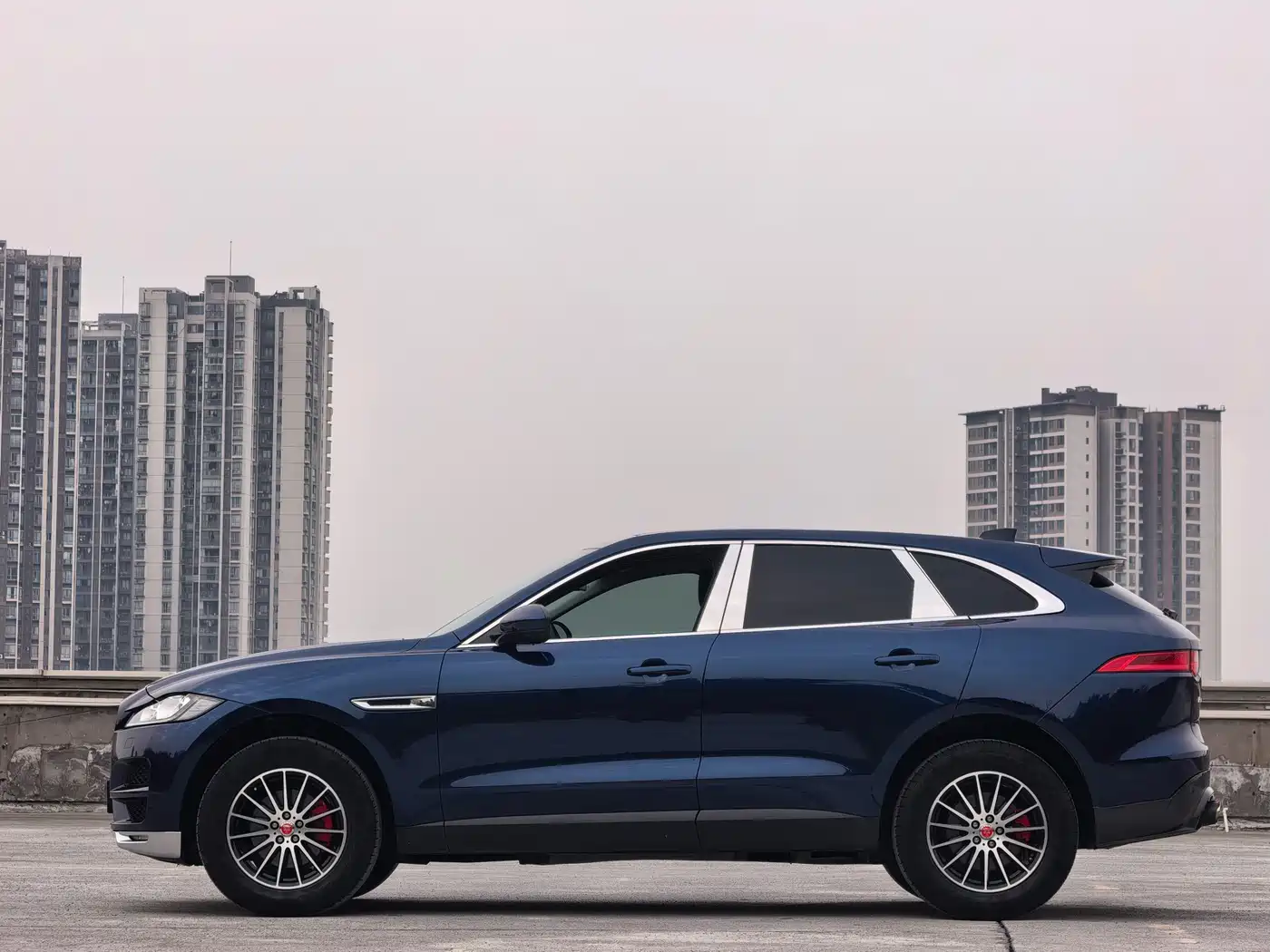 Jaguar F-PACE 2018 2018 2.0T 4WD Urban Premium Edition
