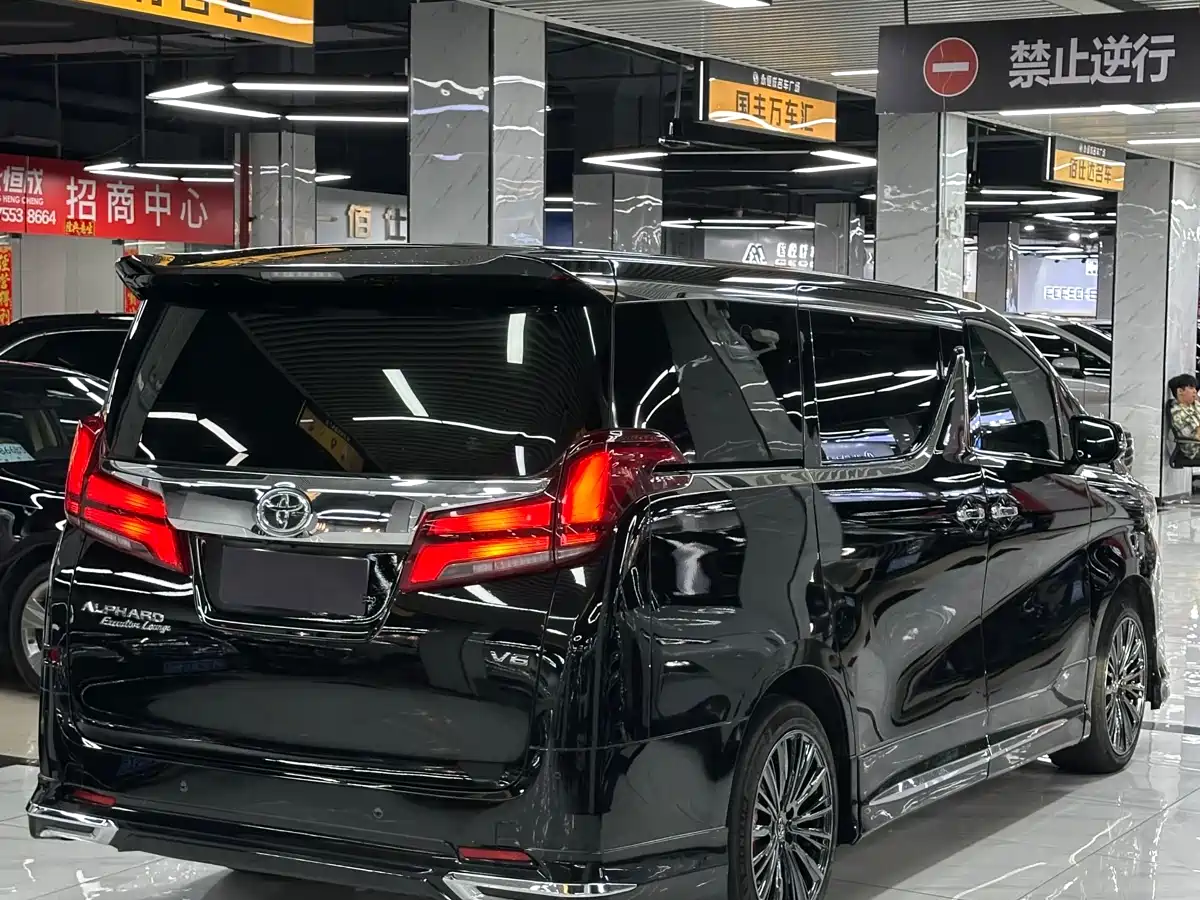 Toyota Alphard 2018 Facelift 3.5L Premium Edition фото 6
