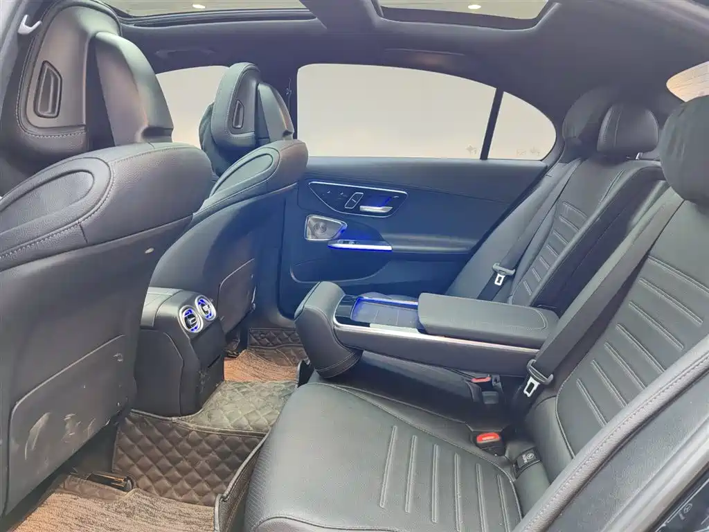 Mercedes-Benz C-Class 2023 C 260 L Night Edition Sport фото 18