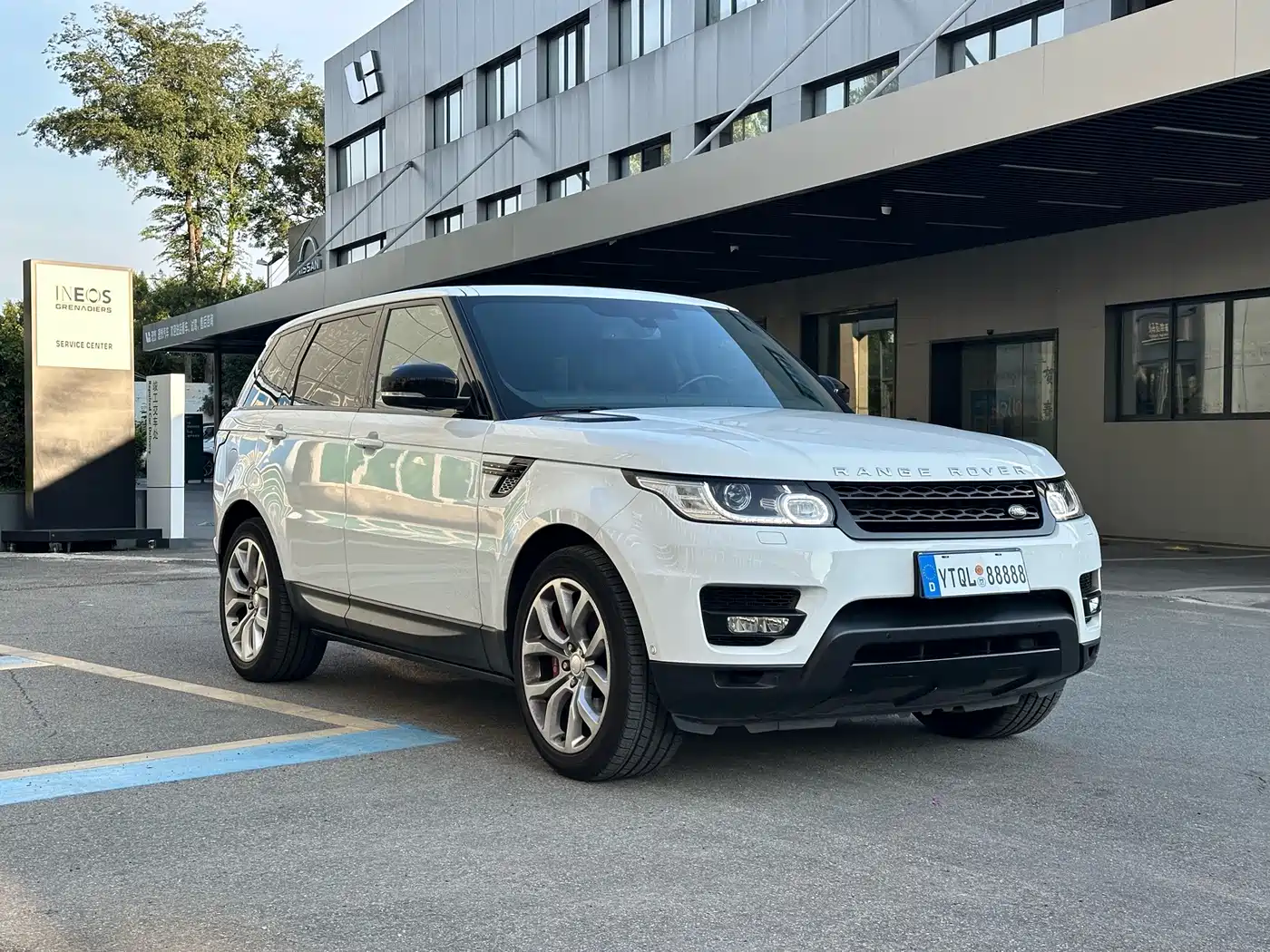 Photo 3 - Land Rover Range Rover Sport