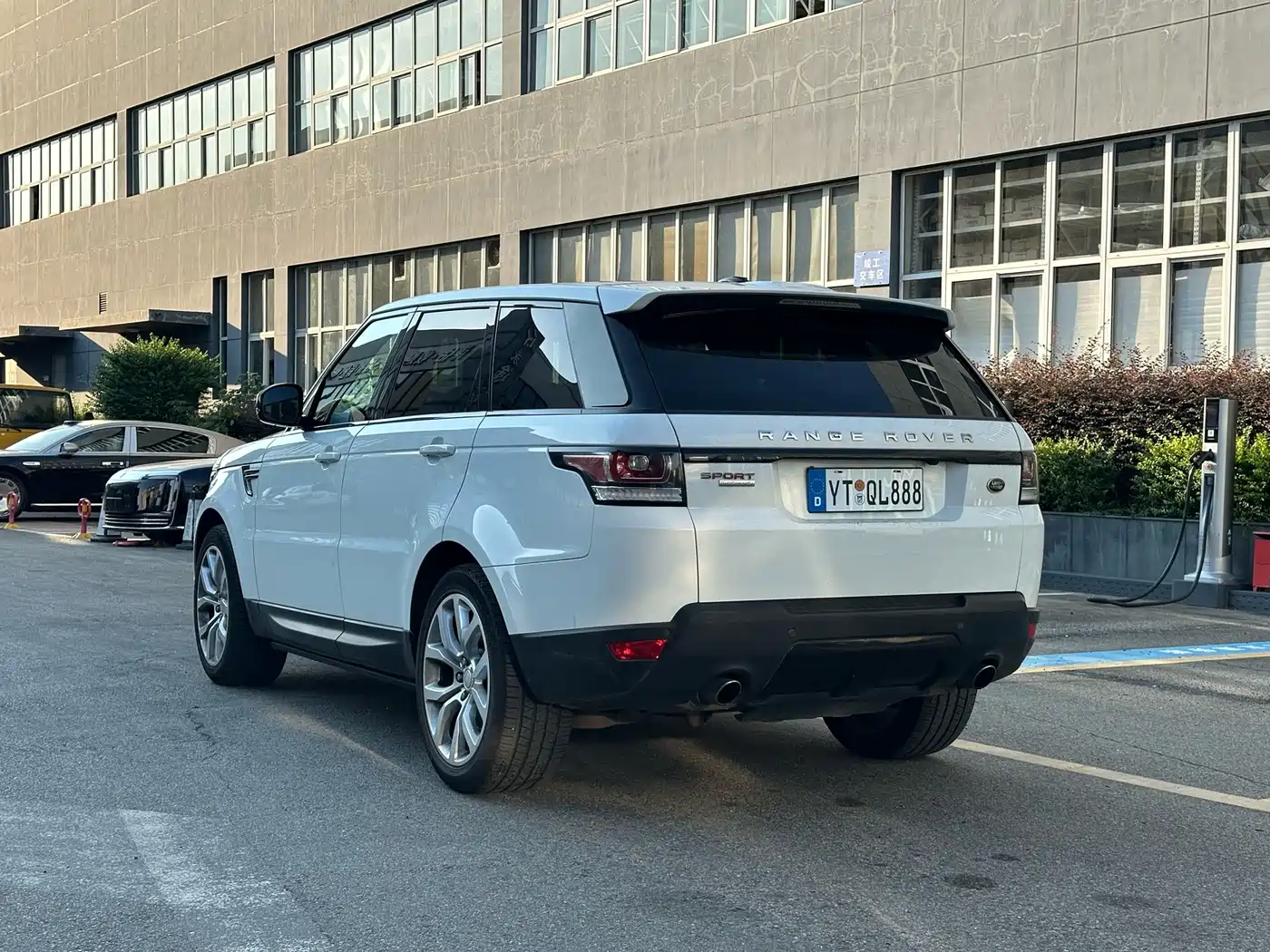 Photo 10 - Land Rover Range Rover Sport