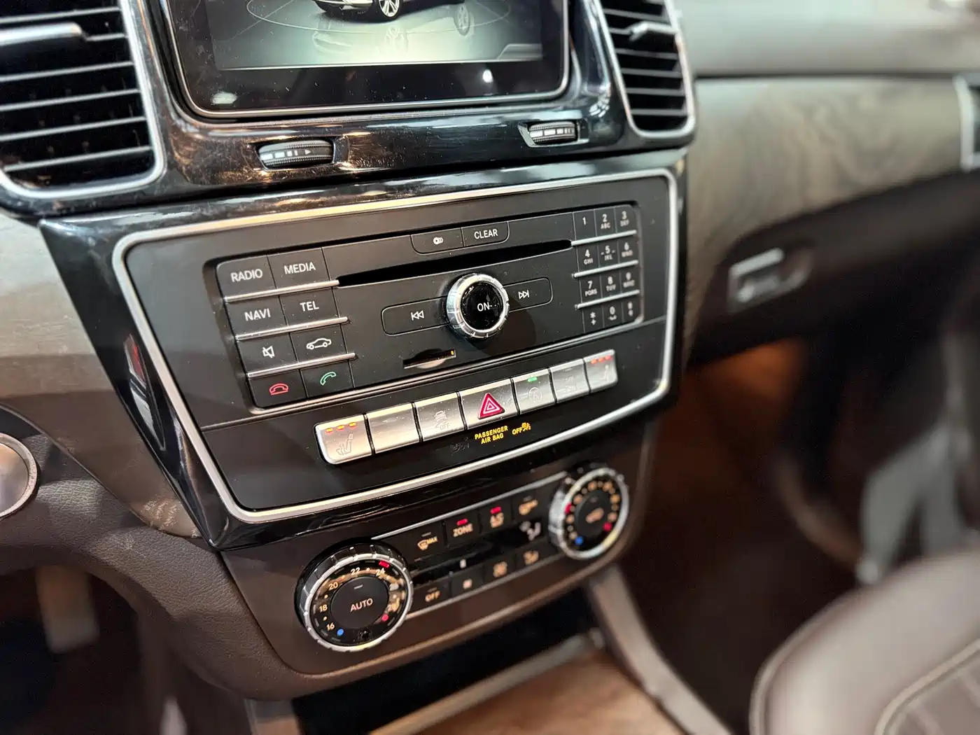 Mercedes-Benz GLE 2015 GLE 400 4MATIC фото 12