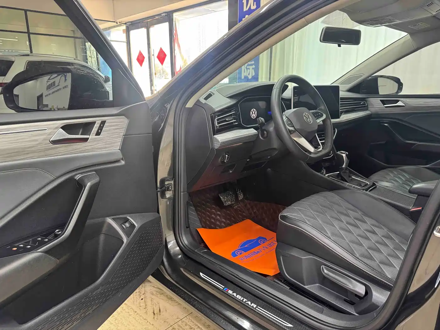 Volkswagen Sagitar 2023 Model Year 280TSI DSG Surpass Edition фото 7