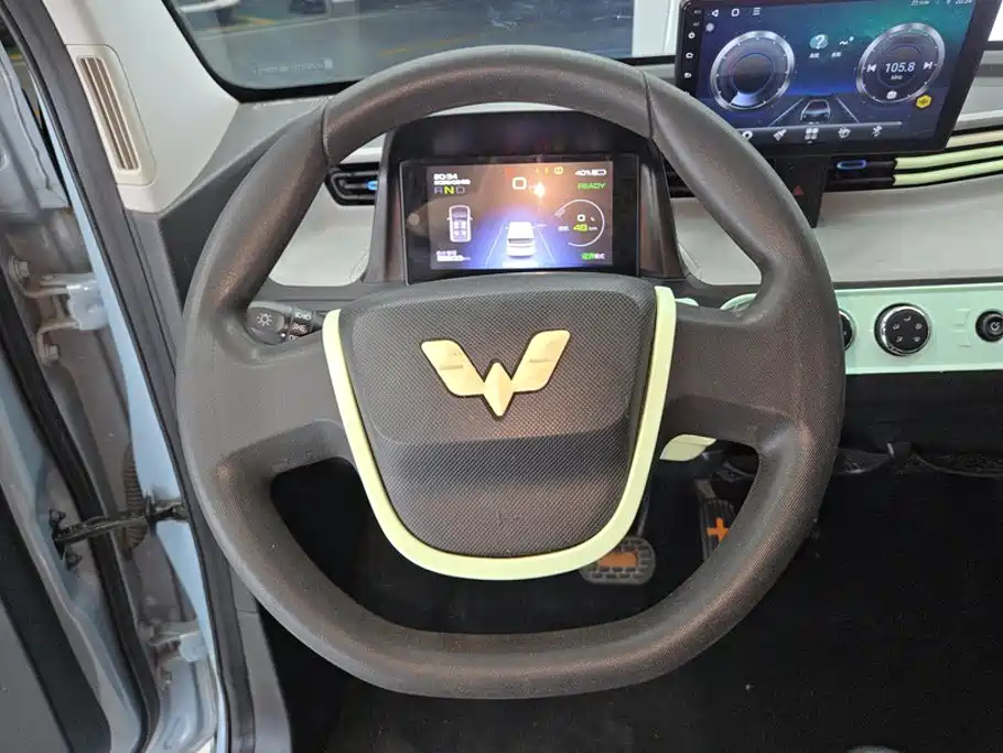 Фото 15 - Wuling Motors Hongguang MINIEV