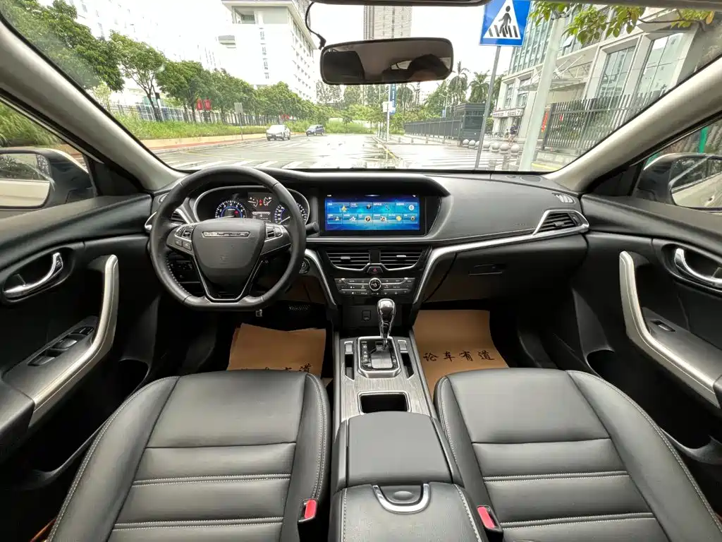 Venucia T90 2018 2018 2.0L CVT Smart Connection Intelligent Edition China V