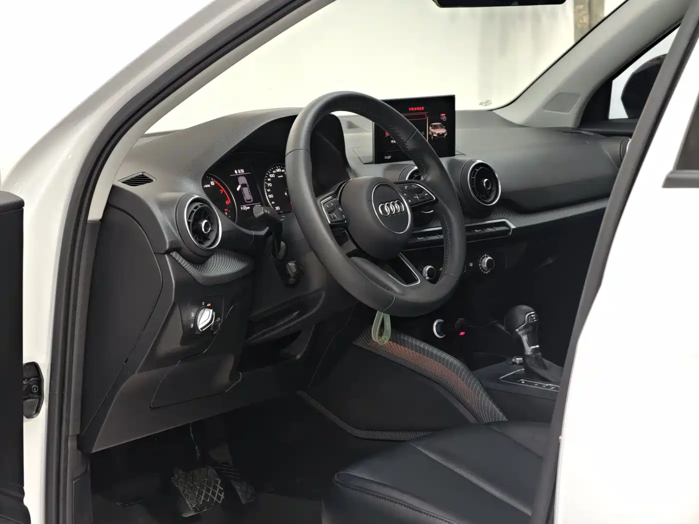 Audi Q2L 2019 2018 35 TFSI Launch Exclusive Edition China VI