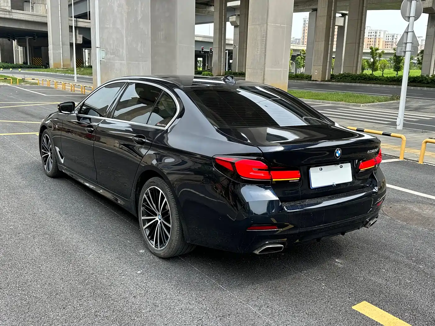 BMW 5 Series 2020 530Li Leading M Sport Package фото 7