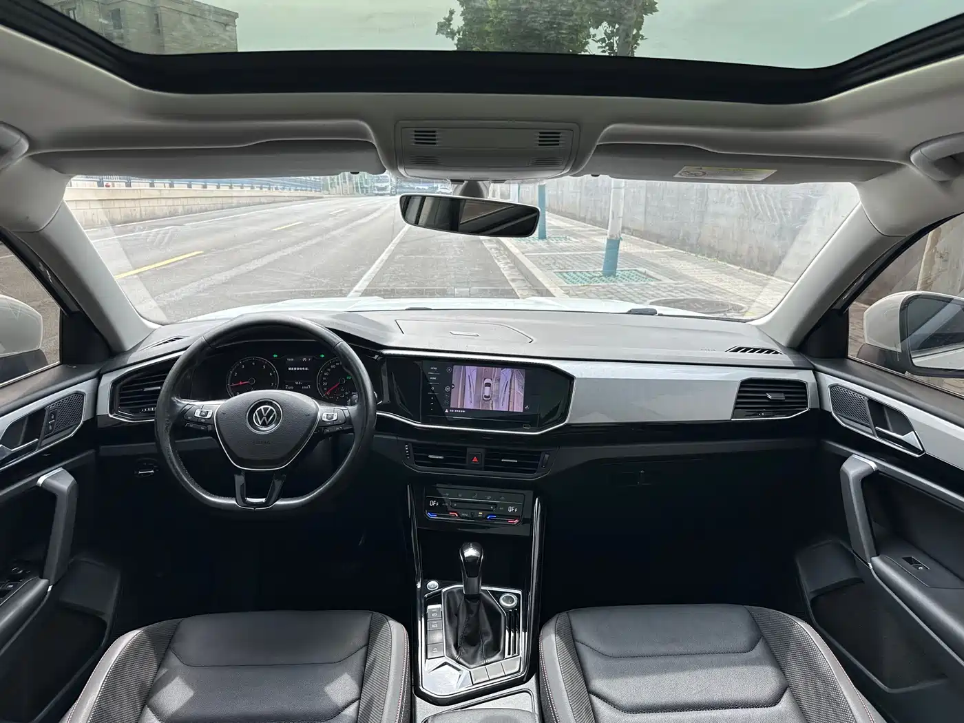 Volkswagen Tayron 2021 280TSI 2WD Luxury Smart Connect фото 14