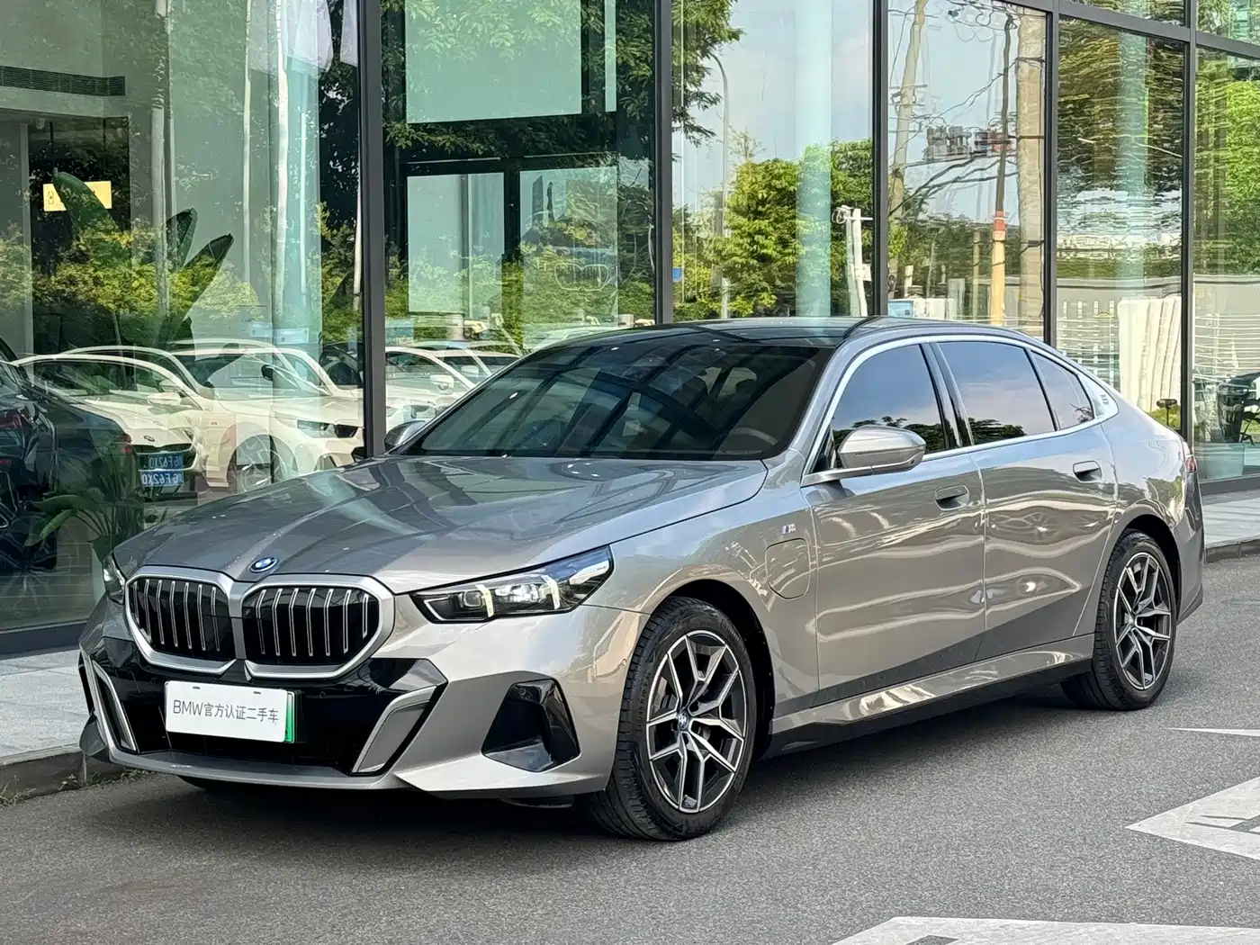 BMW i5 2024 2024 eDrive 35L Premium Model M Sport Package
