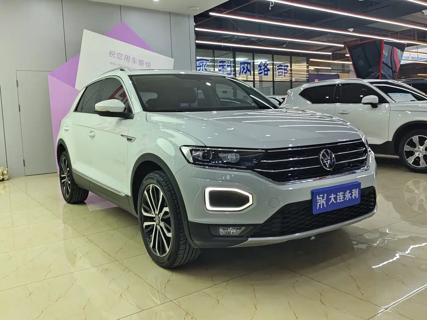 Volkswagen T-ROC 2021 Facelift 280TSI DSG 2WD Comfort Smart Connect Edition фото 3