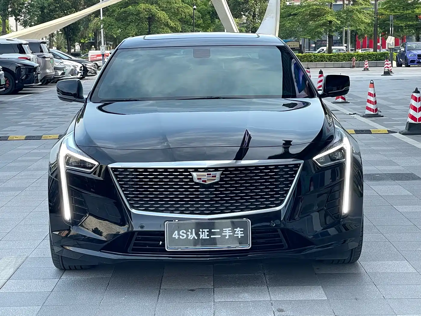 CADILLAC CT6