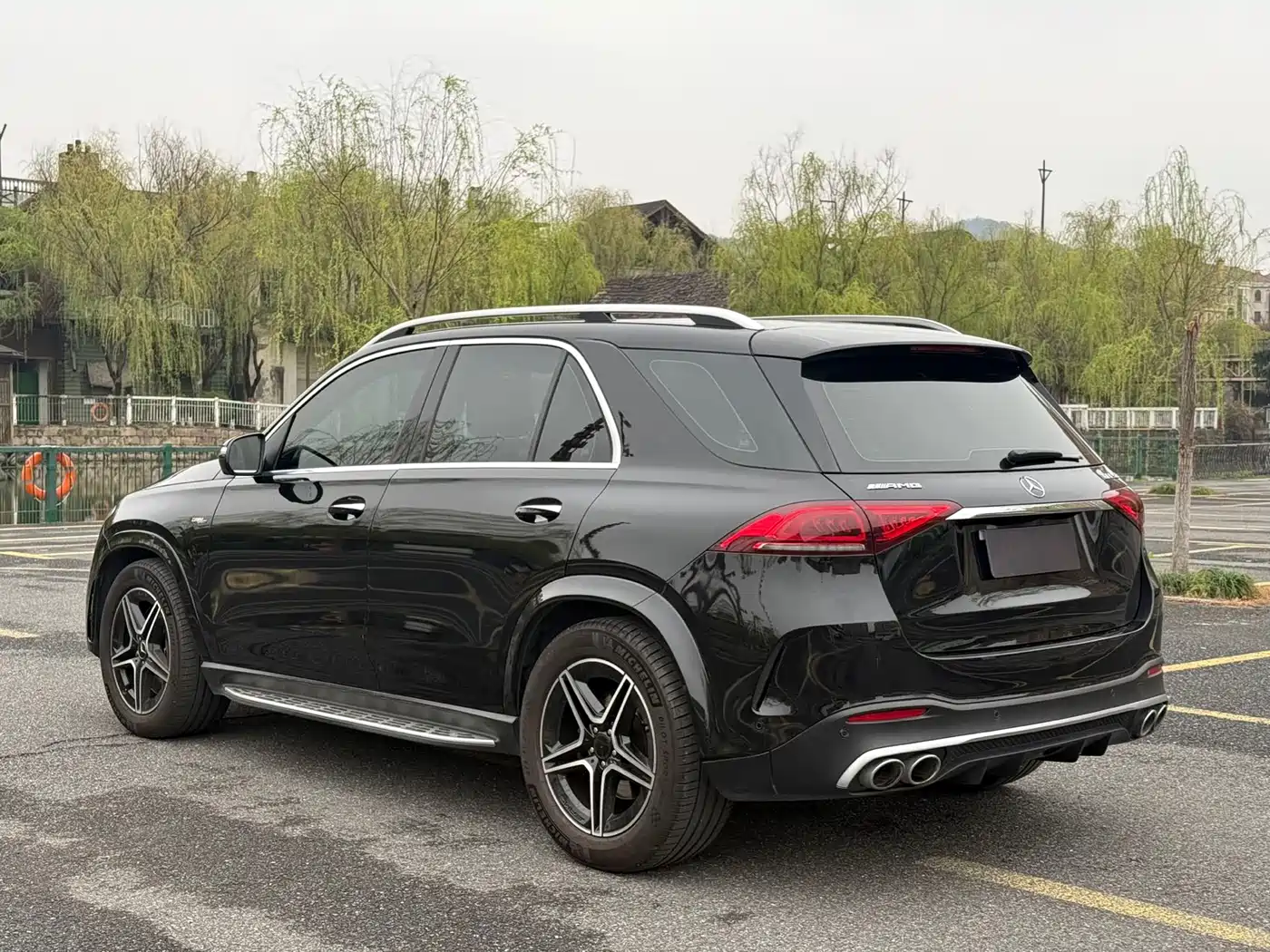 MERCEDES-BENZ GLE AMG
