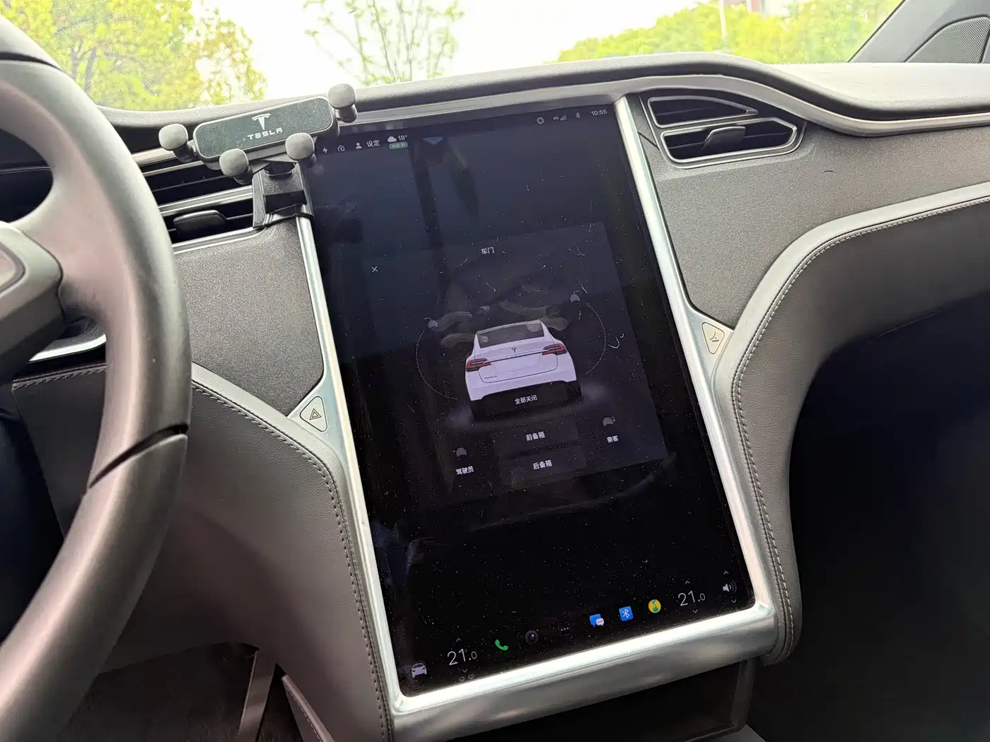 TESLA MODEL X