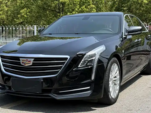 CADILLAC CT6