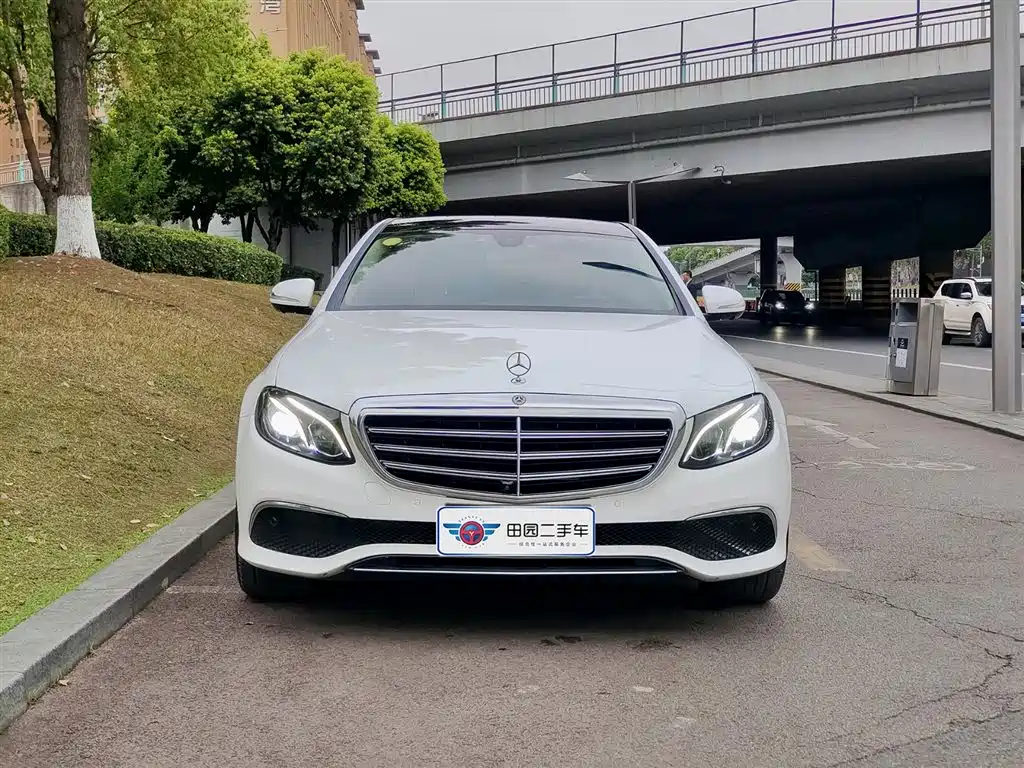 Mercedes-Benz E-Class 2019 E 300 L Fashion фото 2