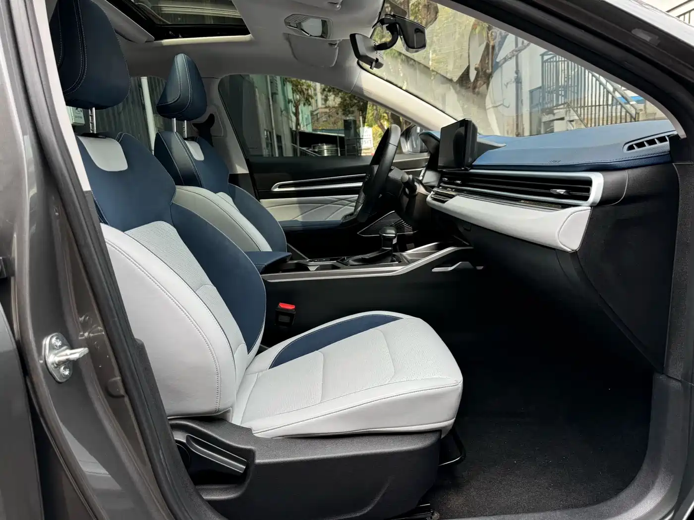 GEELY AUTOMOBILE EMGRAND