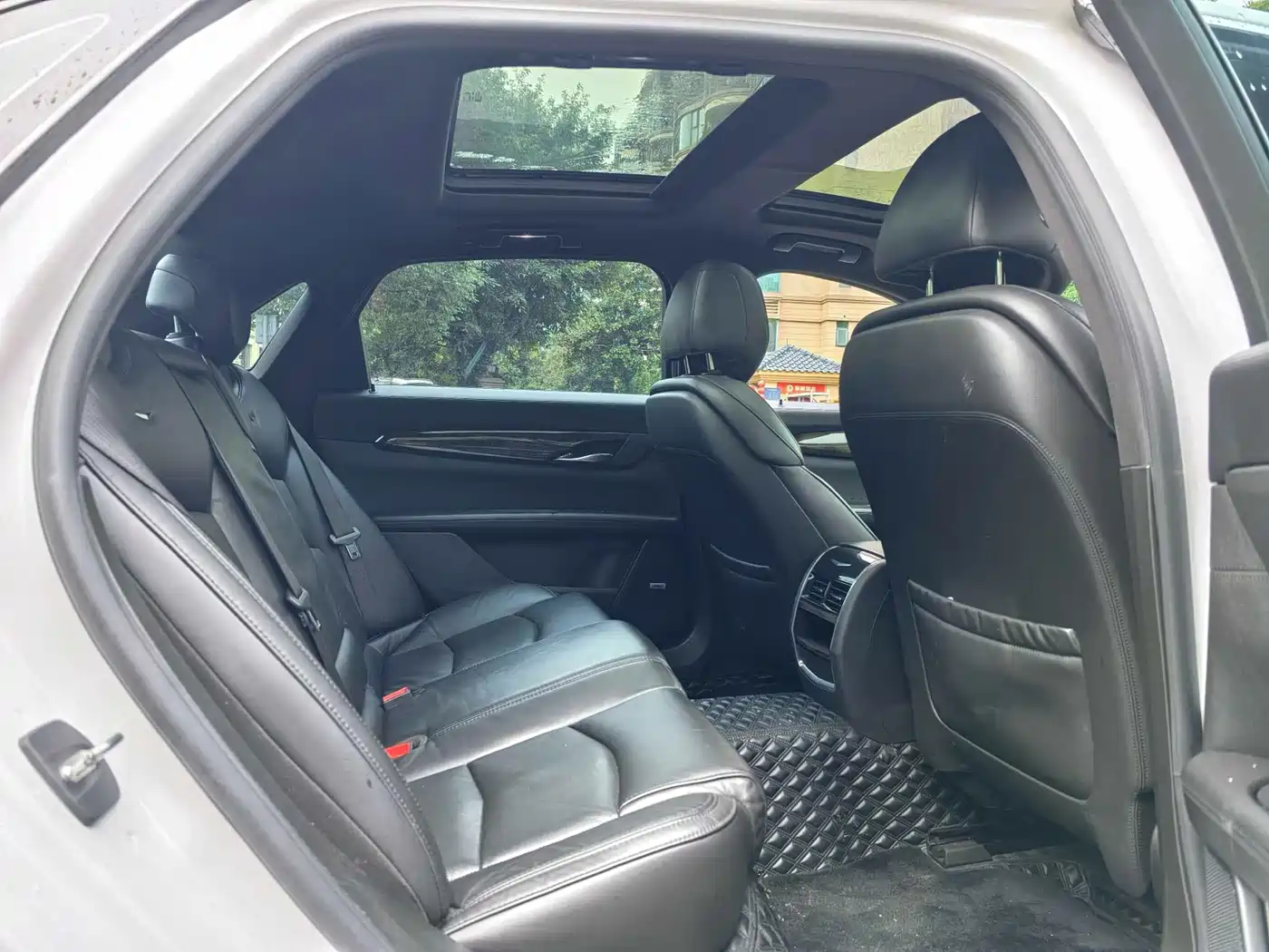 CADILLAC CT6