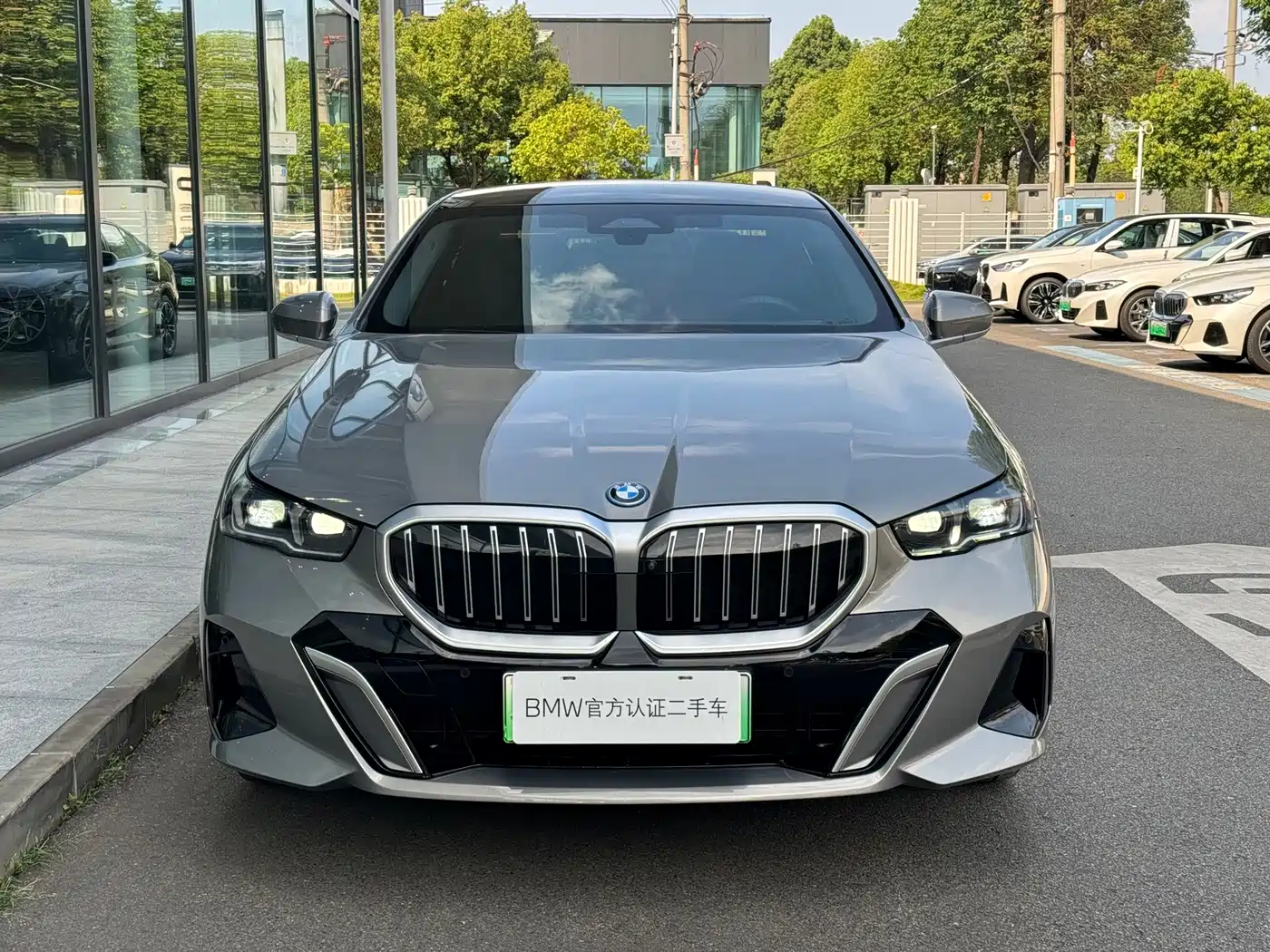 BMW i5 2024 2024 eDrive 35L Premium Model M Sport Package