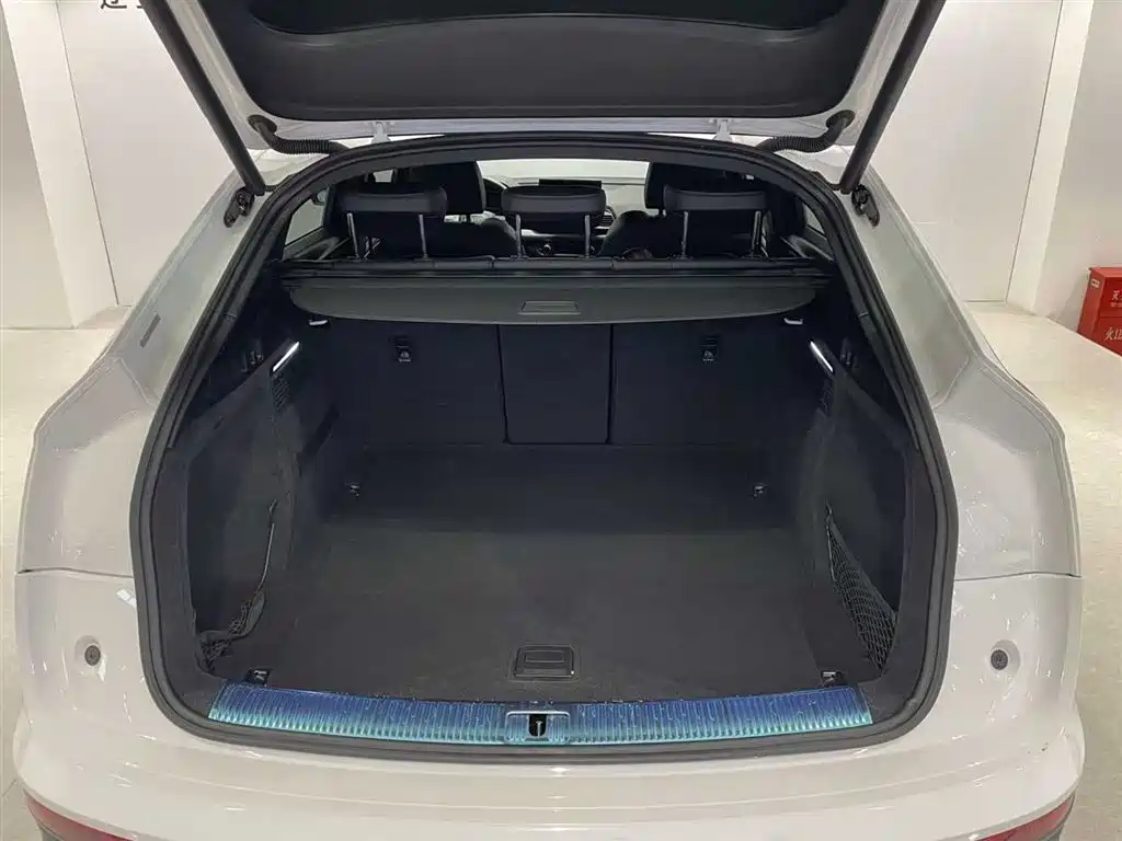 Audi Q5L Sportback 2021 40 TFSI Fashion фото 6