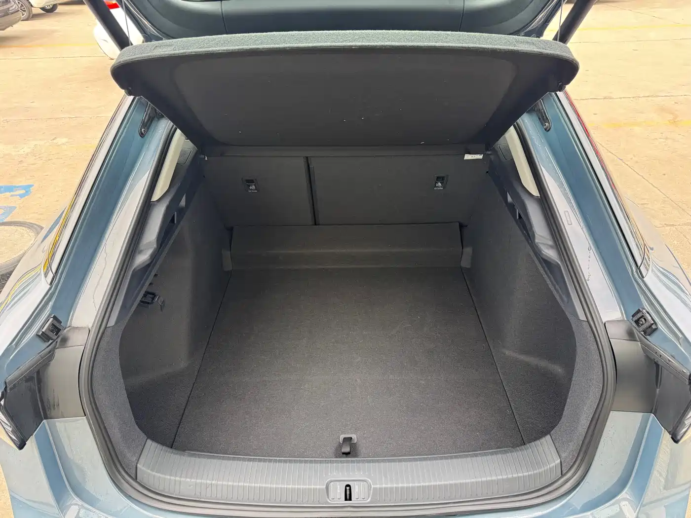 VOLKSWAGEN ID.7 VIZZION