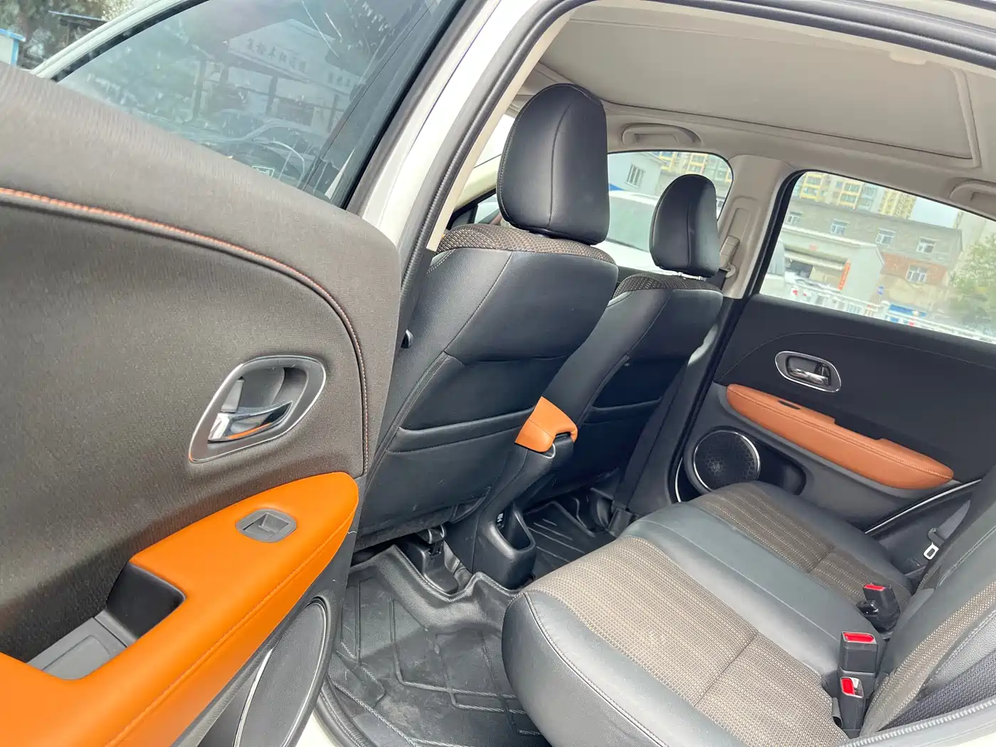 Honda Vezel 2015 2015 1.8L CVT FWD Luxury