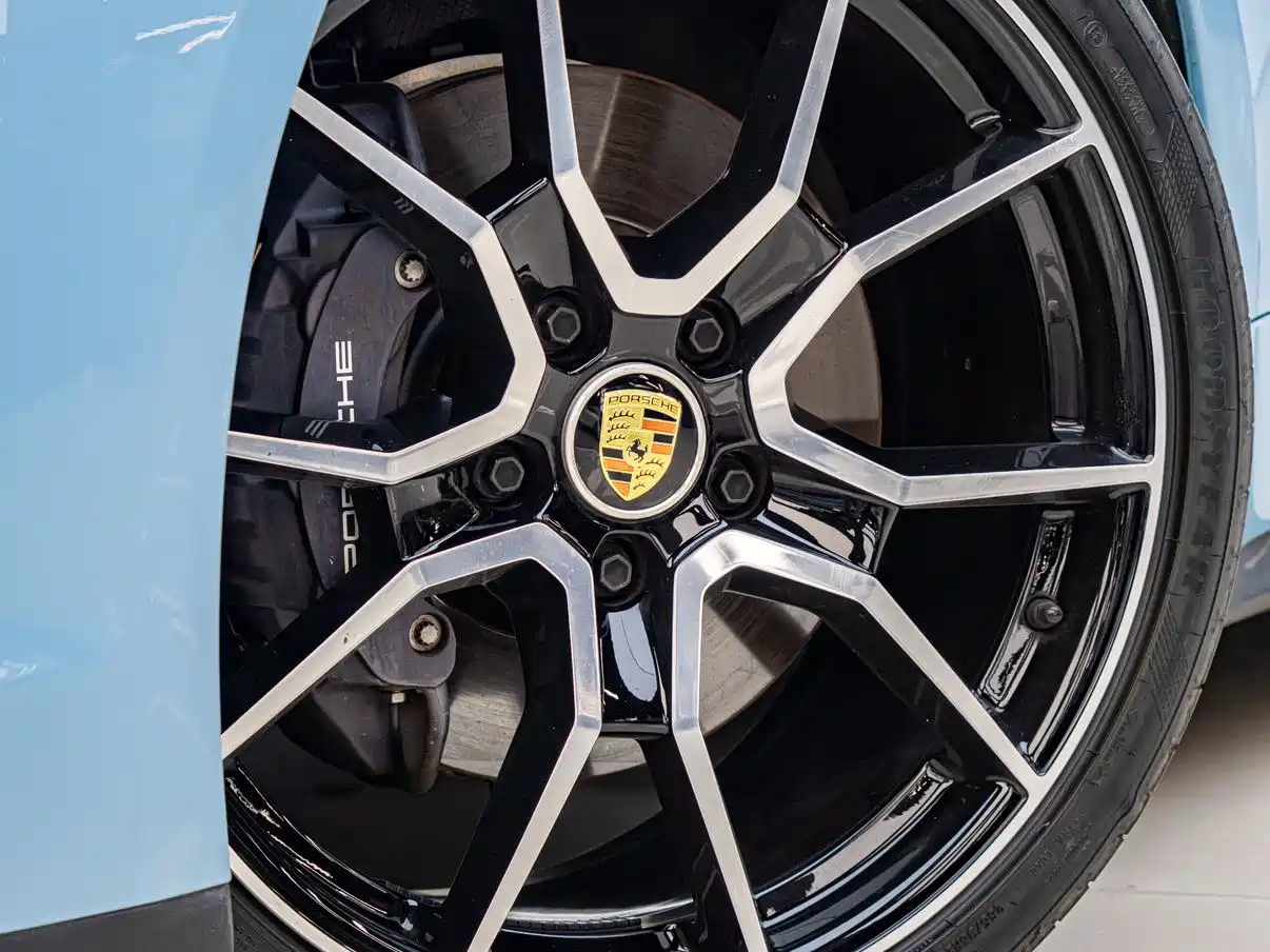 Porsche Taycan 2022 Facelift Taycan фото 7