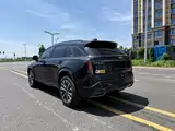Photo 9 - Cadillac XT5