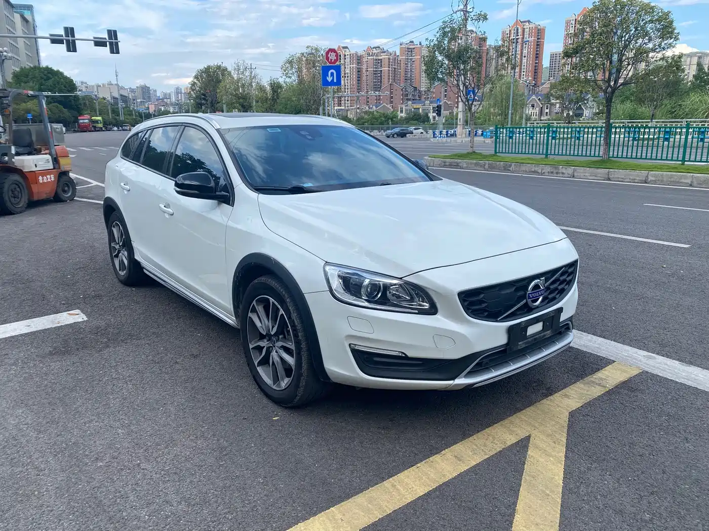 Volvo V60 2017 2017 Cross Country T5 AWD China V