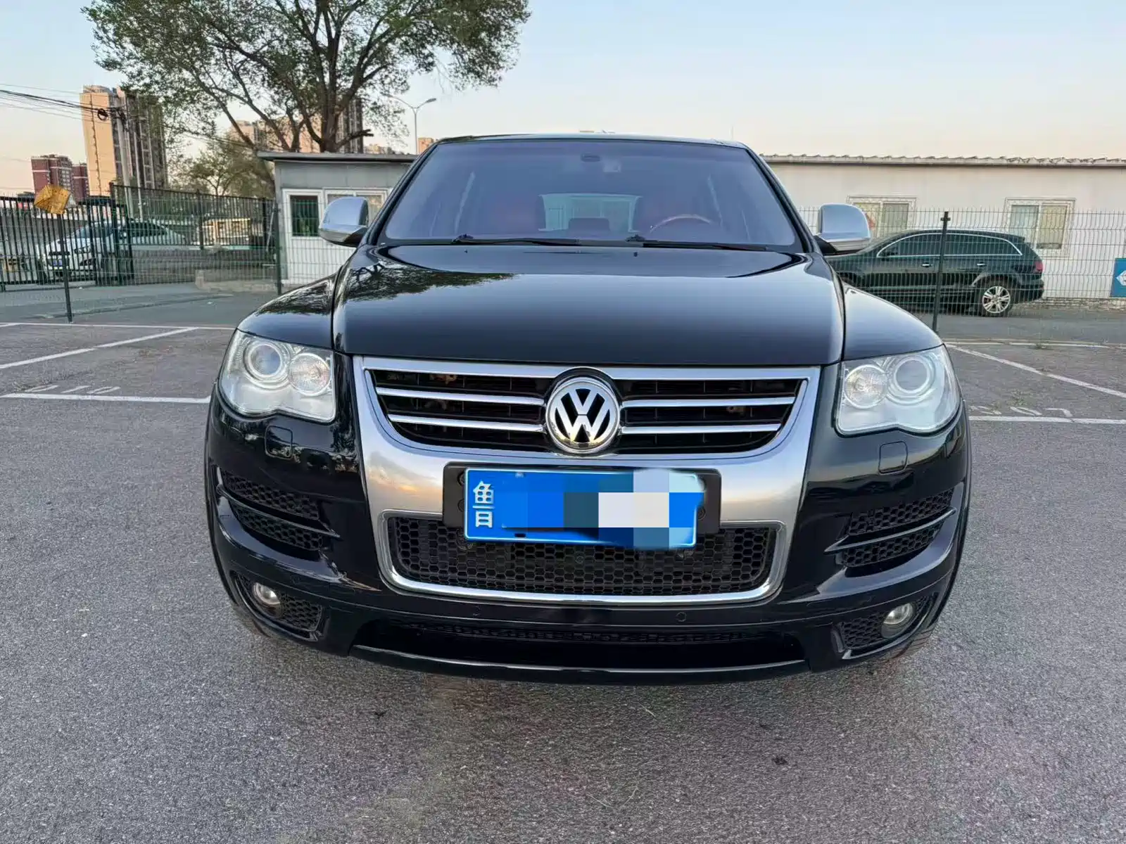 Фото 2 - Volkswagen Touareg