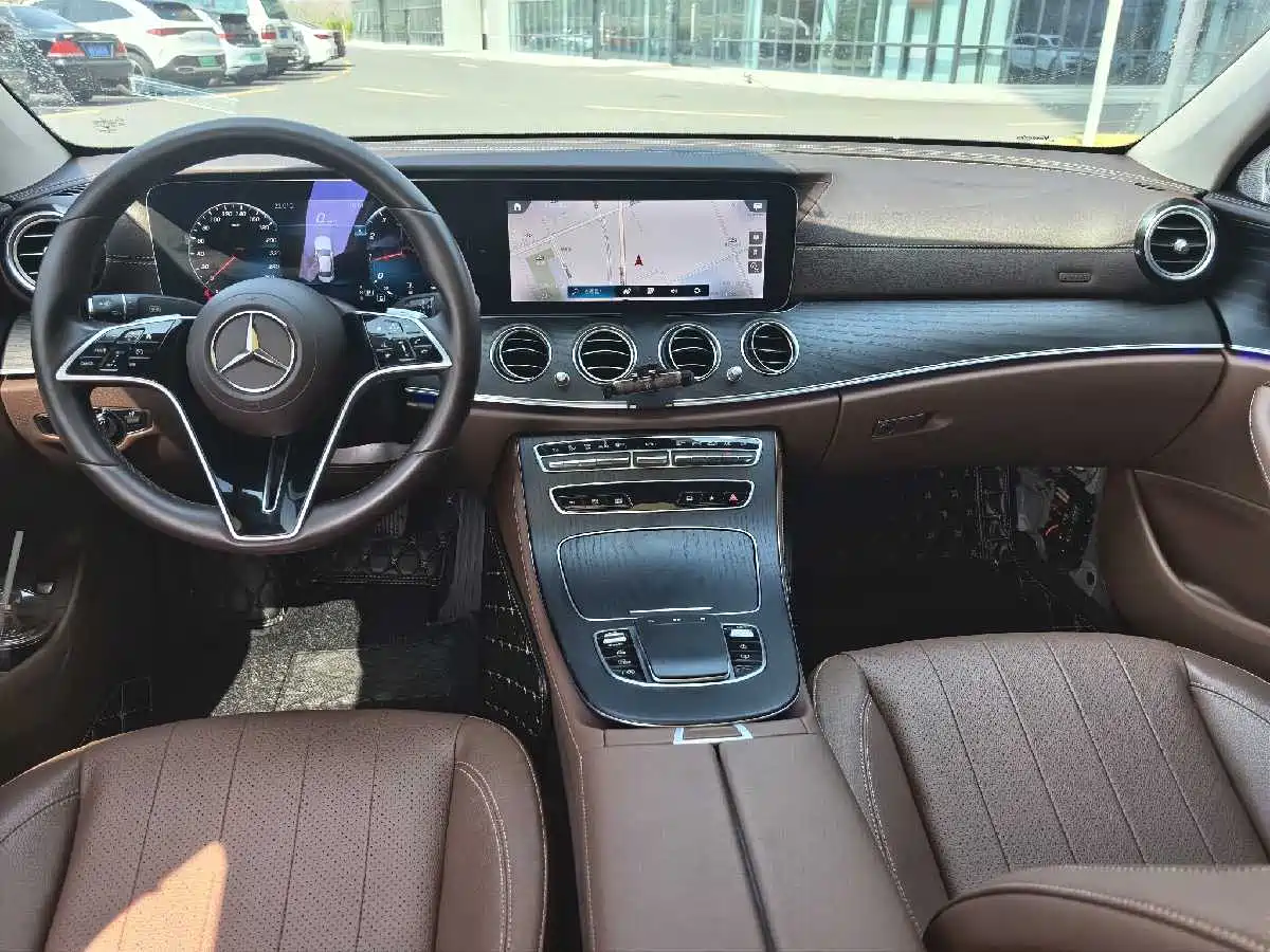 MERCEDES-BENZ E CLASS