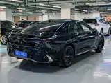 Фото 16 - Hongqi H6