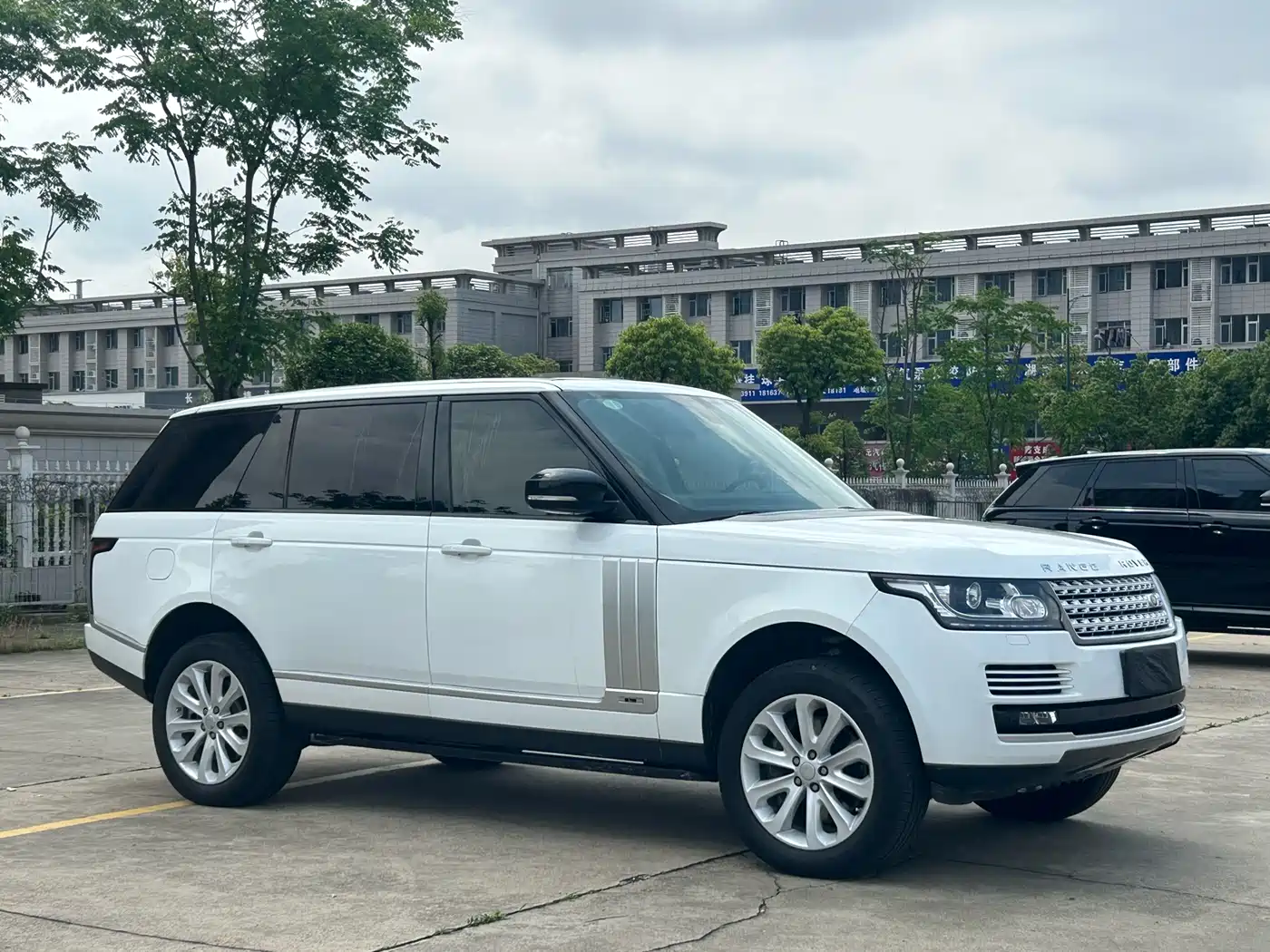Фото 3 - Land Rover Range Rover