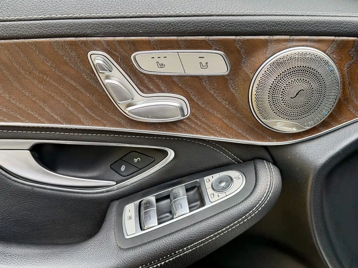 Mercedes-Benz GLC 2020 GLC 260 L 4MATIC Luxury фото 12