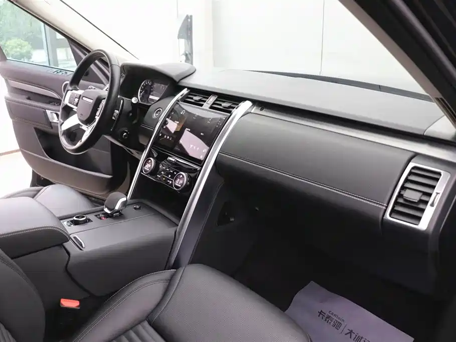 Land Rover Discovery 2023 360PS R-Dynamic SE фото 21